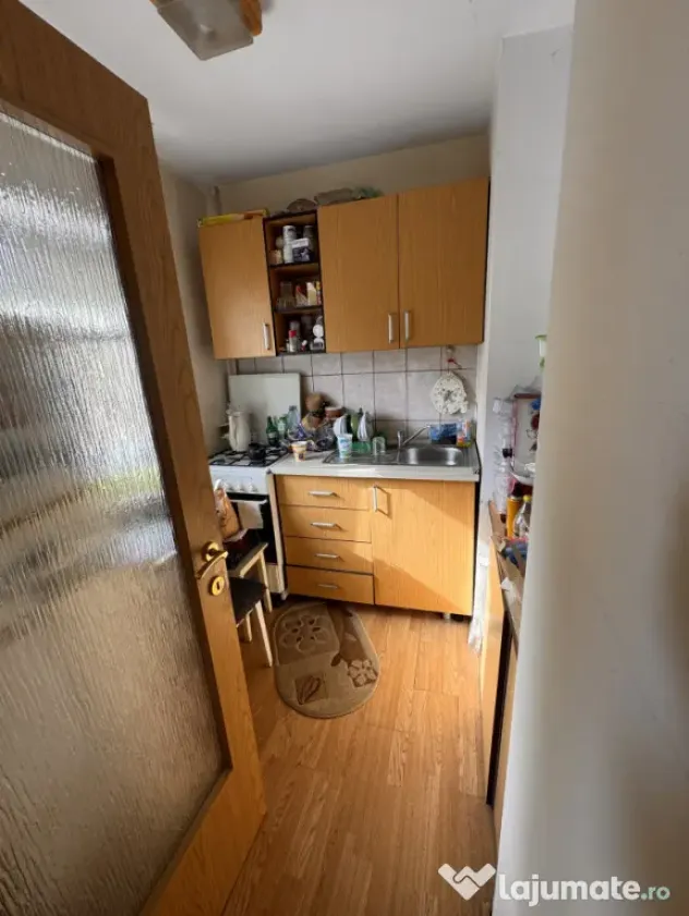 Garsonieră decomandata, 27 mp, zona Rovine - Craiova (Dolj)