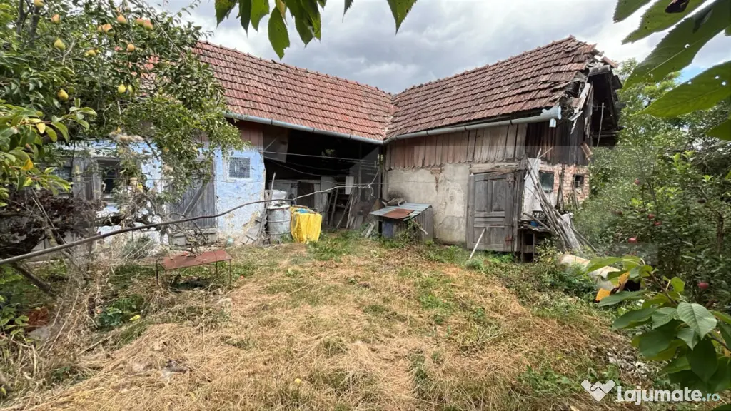 Casă cu teren intravilan de 1256 mp în Dumbrava, județul - Unirea (Alba)