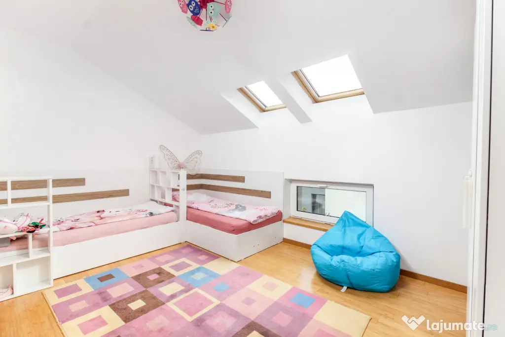 Casa finisata tip duplex, GARAJ, 3 dormitoare, 2 bai, str. C - Cluj-Napoca (Cluj)