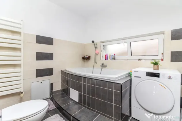 Casa finisata tip duplex, GARAJ, 3 dormitoare, 2 bai, str. C - Cluj-Napoca (Cluj)