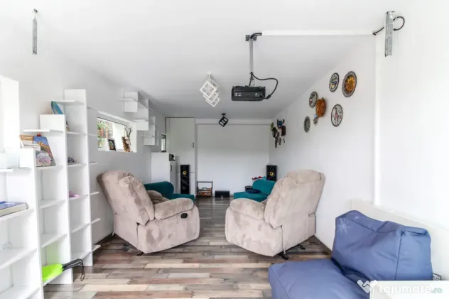 Casa finisata tip duplex, GARAJ, 3 dormitoare, 2 bai, str. C - Cluj-Napoca (Cluj)