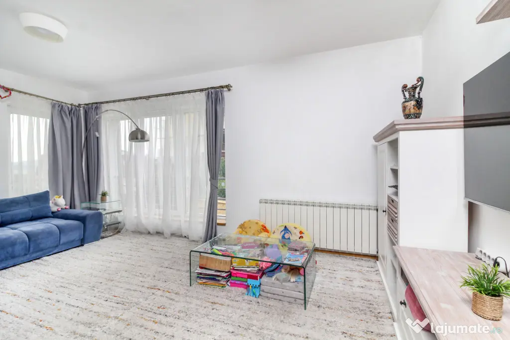 Casa finisata tip duplex, GARAJ, 3 dormitoare, 2 bai, str. C - Cluj-Napoca (Cluj)
