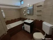 Apartament cu 3 camere, 2 băi și garaj ,cartier Sasar 