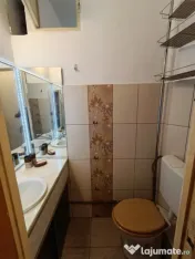 Apartament cu 3 camere, 2 băi și garaj ,cartier Sasar 