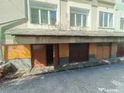 Apartament cu 3 camere, 2 băi și garaj ,cartier Sasar 