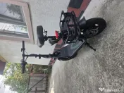 Trotinetă tip scuter 