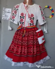Costum popular pentru copii 4-5-6-7-8-9 ani, 265 lei 