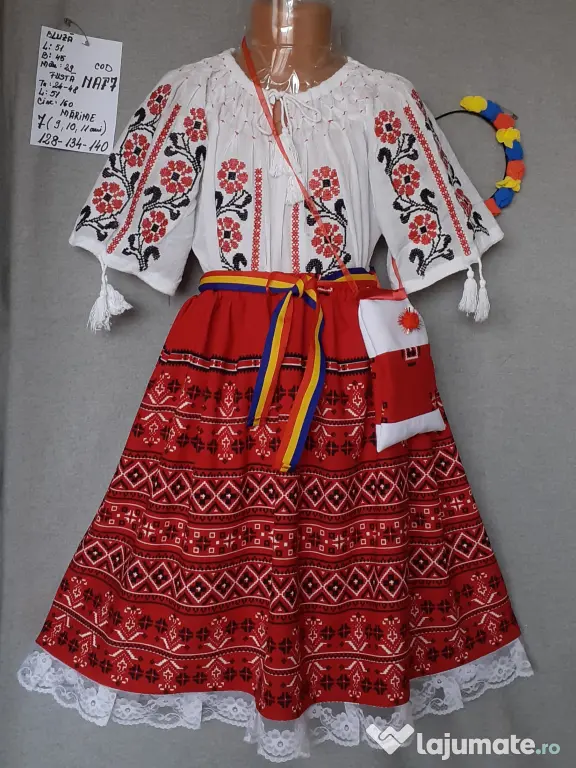 Costum popular pentru copii 8-9-10-11-12-13 ani,275 lei