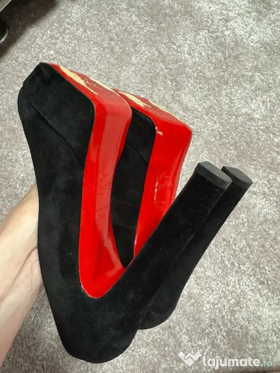 Pantofi Louboutin