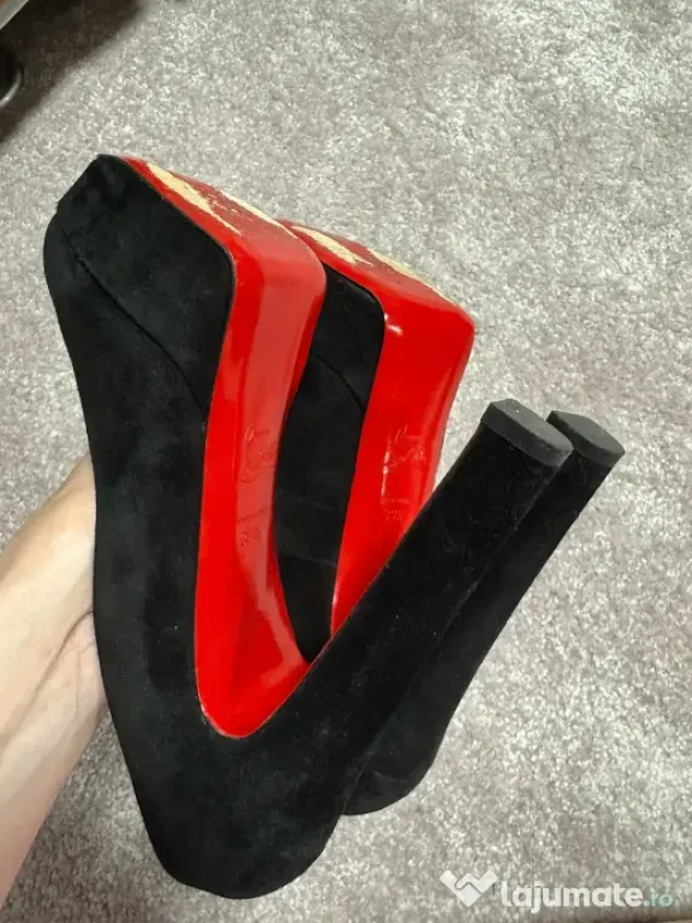 Pantofi Louboutin