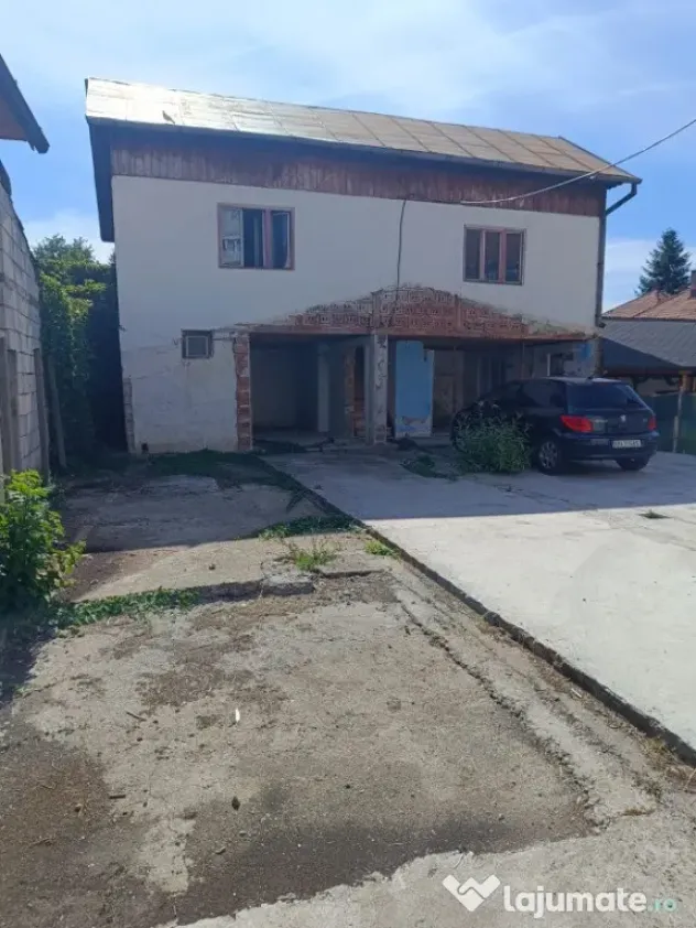 Cladire compusa din 4 apartamente L.Calin - Bistrita (Bistrita-Nasaud)