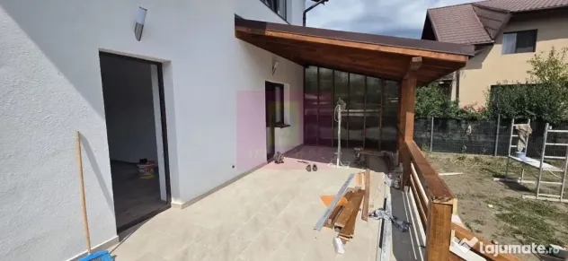 Vila cu 4 camere de vanzare in Brebu - Brebu (Prahova)