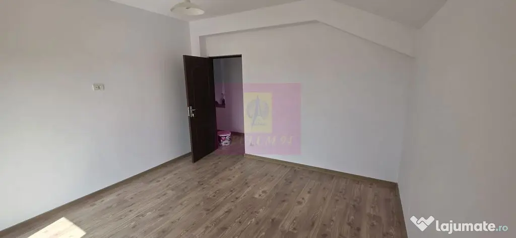 Vila cu 4 camere de vanzare in Brebu - Brebu (Prahova)
