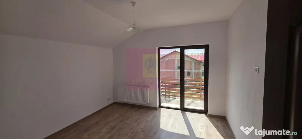 Vila cu 4 camere de vanzare in Brebu - Brebu (Prahova)