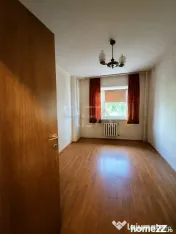 Apartament 3 Camere | Bloc 1986 | Etaj 2 | 2 Băi | 