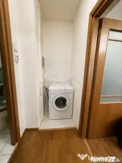 Apartament 3 Camere | Bloc 1986 | Etaj 2 | 2 Băi | 