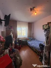 Apartament 3 camere, 64 mp utili, etaj 4/4 – acoperiș , o 