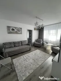 închiriez apartament