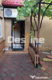 Casă P+E+M + corp secundar , 240 mp teren , 2 garaje 