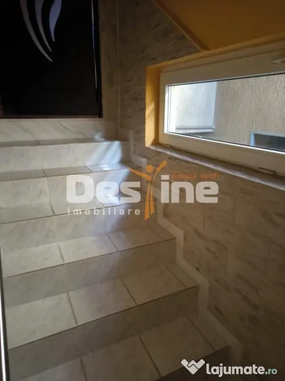 Casă P+E+M + corp secundar , 240 mp teren , 2 garaje - Bucuresti (Bucuresti-Ilfov)