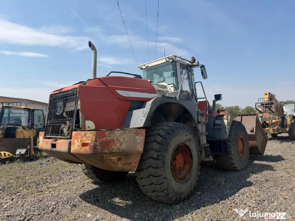 Brat incarcator frontal Liebherr L 574 piese - Seini (Maramures)