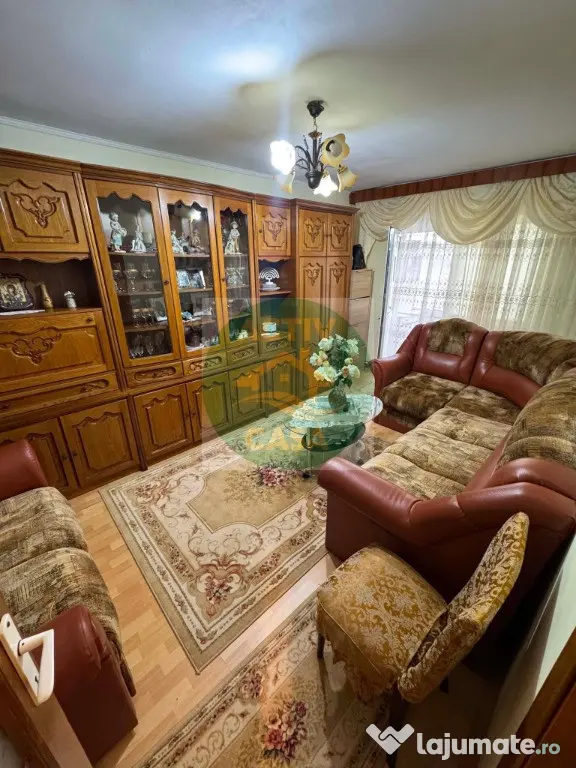 3 CAMERE DECOMANDATE 2 BALCOANE - Roman (Neamt)