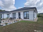 Casă modernă pe un singur nivel de vânzare în Livezeni 