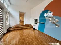 Spațiu comercial de 200 mp la casă, renovat, cu centrală