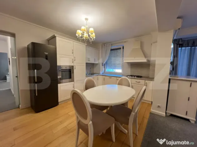 Apartament 3 camere, 75 mp, zona Bulevardul Dacia - Oradea (Bihor)
