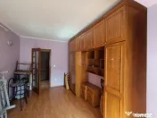 Apartament cu 3 camere și garaj, zona Republicii 