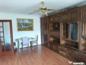 Apartament cu 3 camere și garaj, zona Republicii 