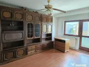 Apartament cu 3 camere și garaj, zona Republicii 