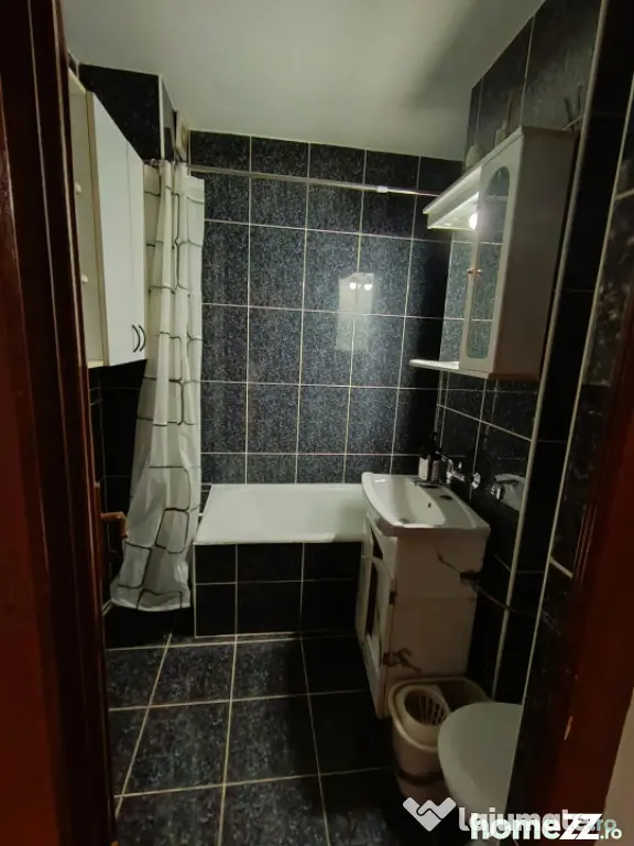 Apartament cu 3 camere și garaj, zona Republicii - Baia Mare (Maramures)
