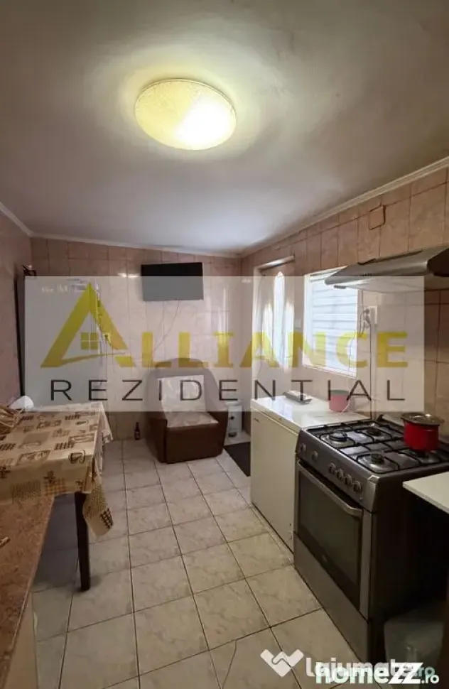 10 MINUTE EROII ROVOLUTIEI - CASA 5 CAMERE - 121 MP - 110... - Bucuresti (Bucuresti-Ilfov)