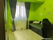 GIROC - ETAJ 4 LIFT - 3 CAMERE - 2 BAI - TERASA - DRESSING - 