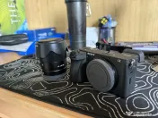 Sony A6700 + 35mm F1.8 OSS + DJI RS 3 Mini + accesorii 