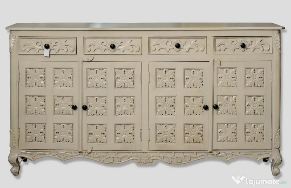 Comoda din Lemn Sculptat