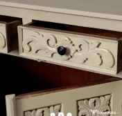 Comoda din Lemn Sculptat