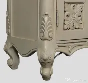 Comoda din Lemn Sculptat