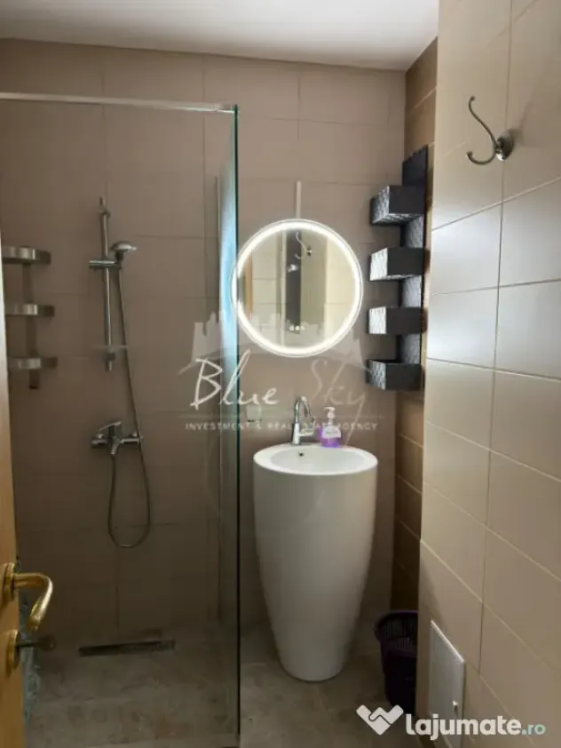 Apartament 3 camere situat in zona Faleza Nord, langa plaja - Constanta (Constanta)