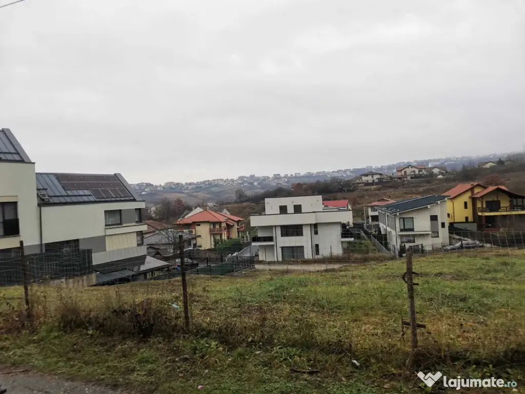 Teren intravilan, 1544 mp,cu front la 2 strazi de 38 m in Z - Cluj-Napoca (Cluj)