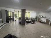 Se vinde casă spatioasa și spațiu comercial – Butoie?