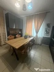 Se vinde casă spatioasa și spațiu comercial – Butoie?