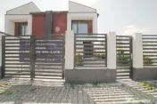 Casa noua la curte, liniste cu Bucurestiul la indemana, in C