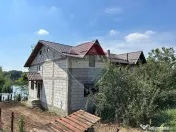 Vanzare Vila la gri Teren 800mp Lacul Mostistea 