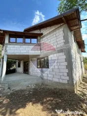 Vanzare Vila la gri Teren 800mp Lacul Mostistea 