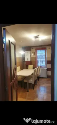Vând Apartament 3 camere