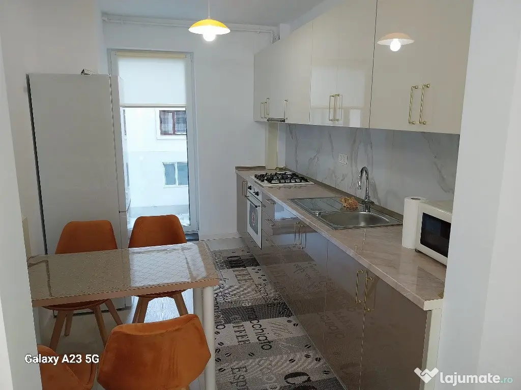 Inchiriez apartament 2 camere Dacia - bloc nou - loc de parcare inclus - Constanta (Constanta)