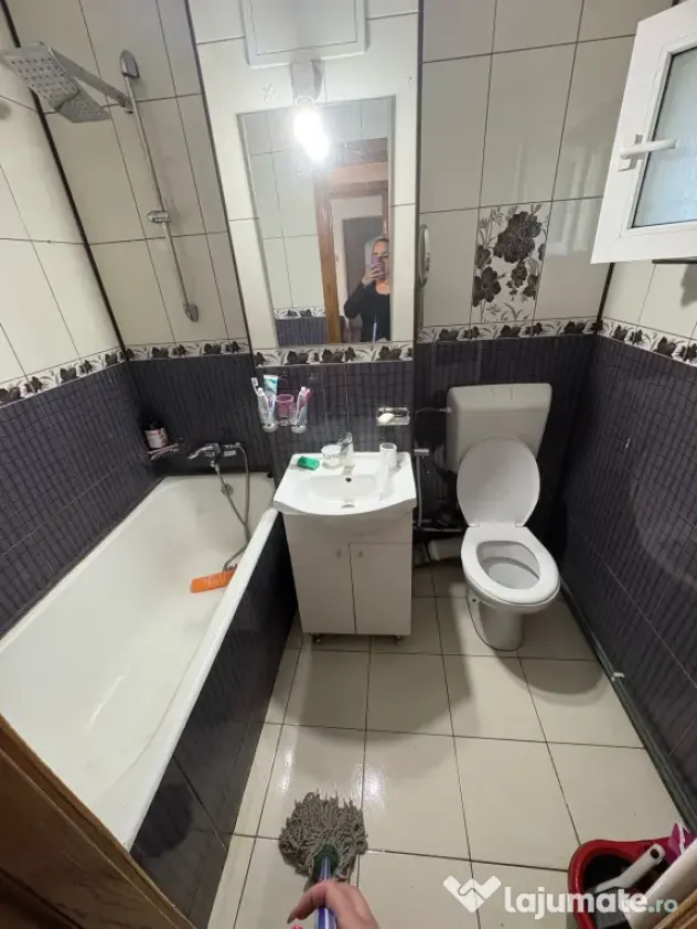 Închiriez apartament trei camere Găvana