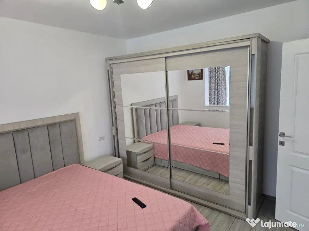 Ofer spre inchiriere apartament cu 3 camere bd. Garii
